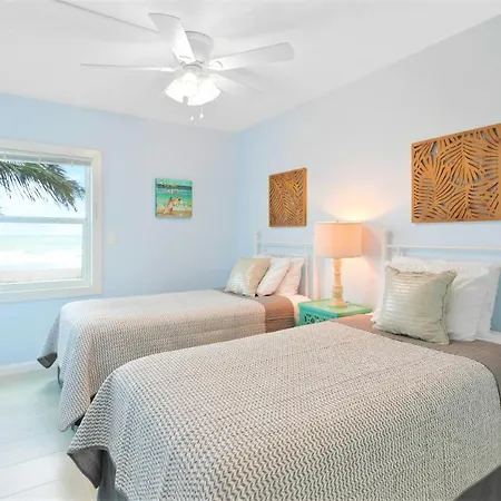 Cocoa Beach Club Room photo