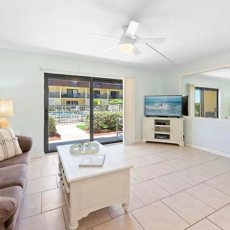Cocoa Beach Club Room photo