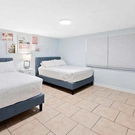 Cocoa Beach Club Room photo