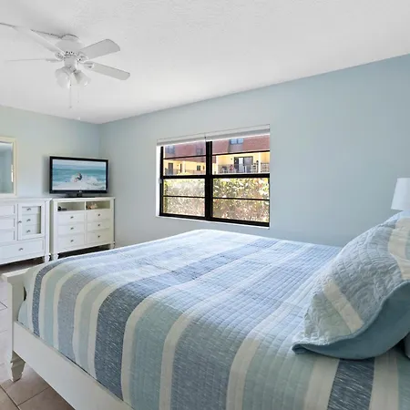 Cocoa Beach Club Room photo